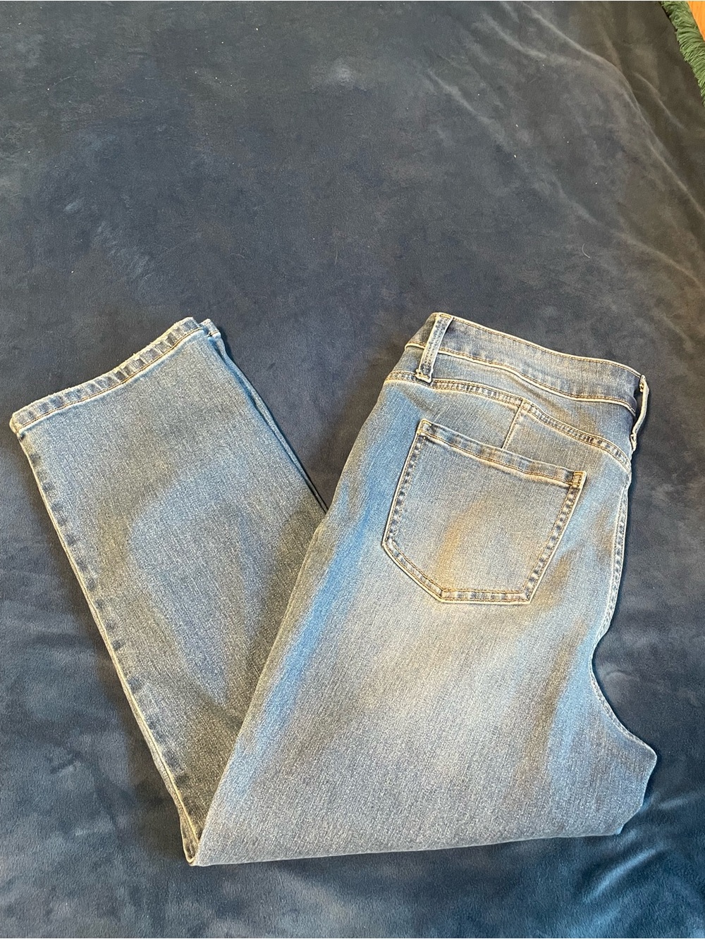 Light Blue Straight Leg Women’s Jeans - Classic Everyday Denim 14 Short